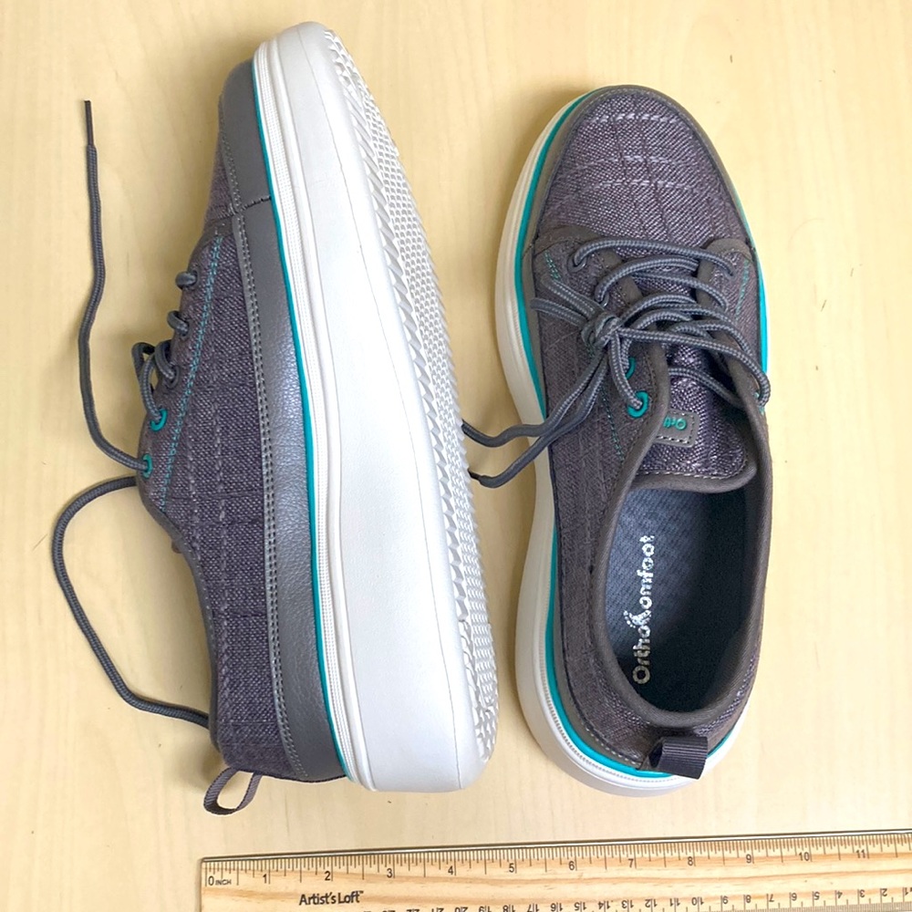 NWT OrthoComfort Sneakers with Laces size EU 42